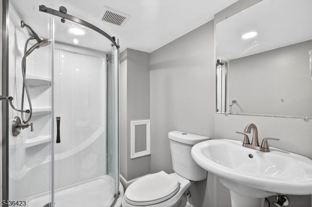 407 Saint Marks St 2, Linden City, NJ 07036