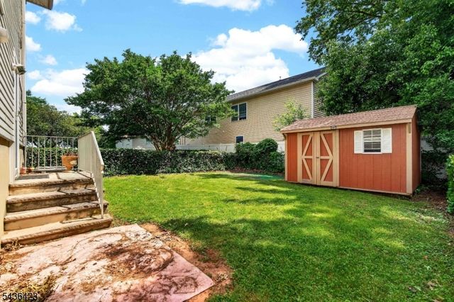 407 Saint Marks St 2, Linden City, NJ 07036