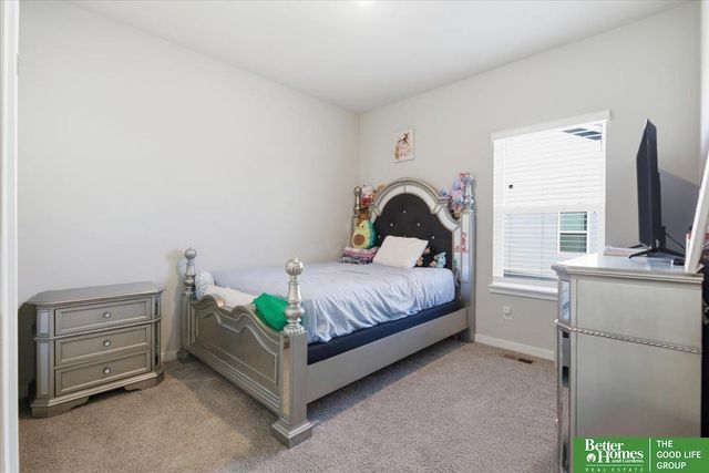 6228 Clear Creek Street, Papillion, NE 68157