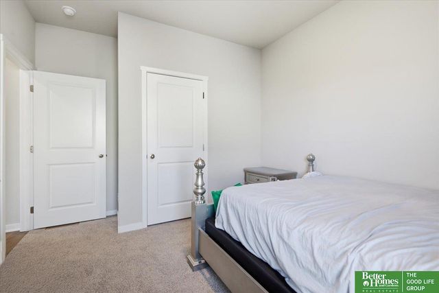 6228 Clear Creek Street, Papillion, NE 68157