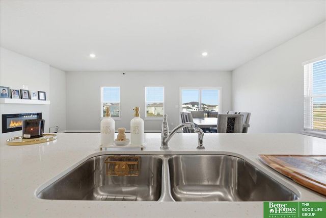 6228 Clear Creek Street, Papillion, NE 68157