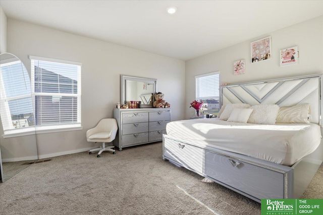 6228 Clear Creek Street, Papillion, NE 68157