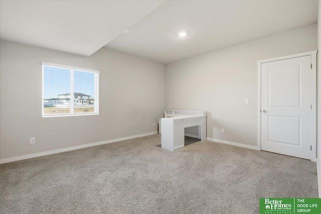 6228 Clear Creek Street, Papillion, NE 68157