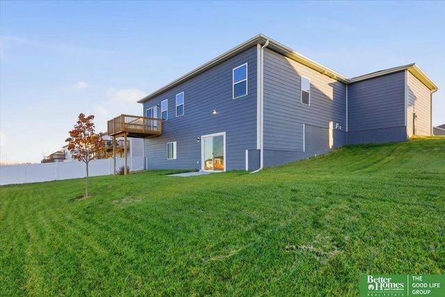 6228 Clear Creek Street, Papillion, NE 68157