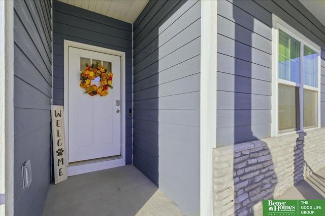 6228 Clear Creek Street, Papillion, NE 68157