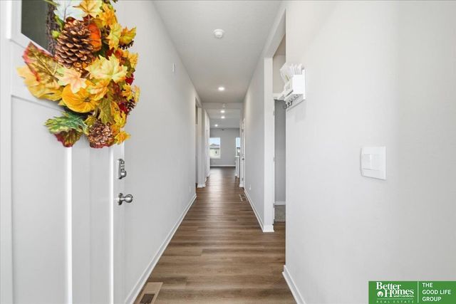 6228 Clear Creek Street, Papillion, NE 68157