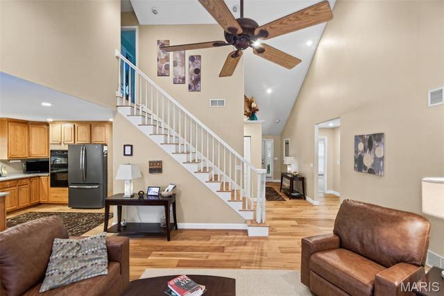7511 Ingham Lane, Godfrey, IL 62035