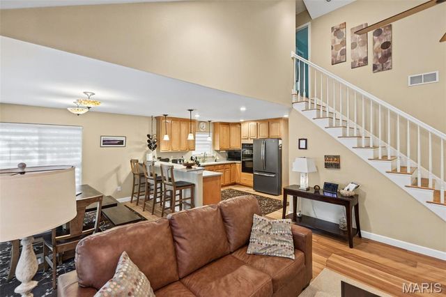 7511 Ingham Lane, Godfrey, IL 62035