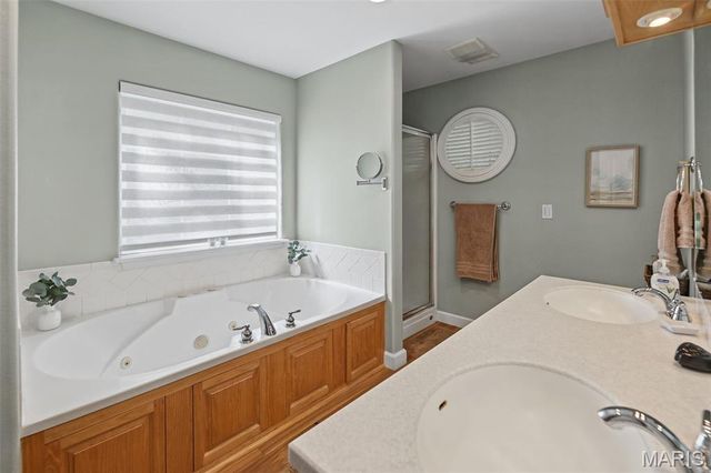 7511 Ingham Lane, Godfrey, IL 62035