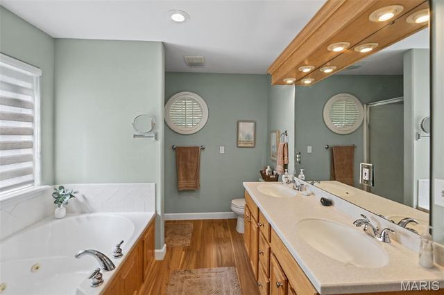 7511 Ingham Lane, Godfrey, IL 62035
