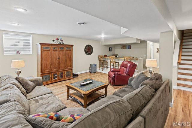 7511 Ingham Lane, Godfrey, IL 62035