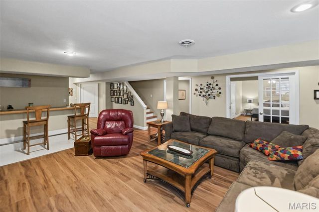 7511 Ingham Lane, Godfrey, IL 62035