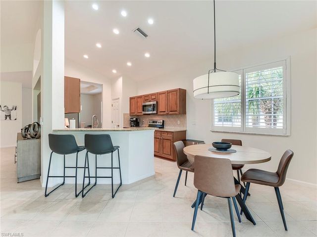 10452 Autumn Breeze DR 201, Estero, FL 34135