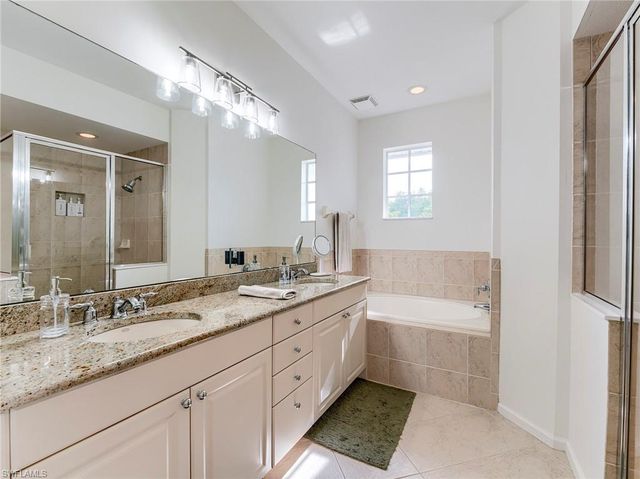 10452 Autumn Breeze DR 201, Estero, FL 34135