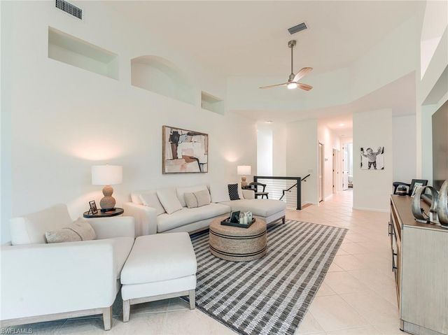 10452 Autumn Breeze DR 201, Estero, FL 34135