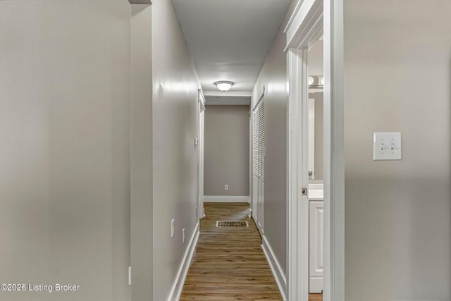 400 Maple Ct, La Grange, KY 40031