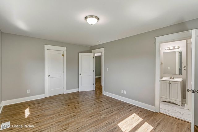 400 Maple Ct, La Grange, KY 40031