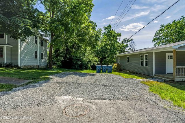 400 Maple Ct, La Grange, KY 40031