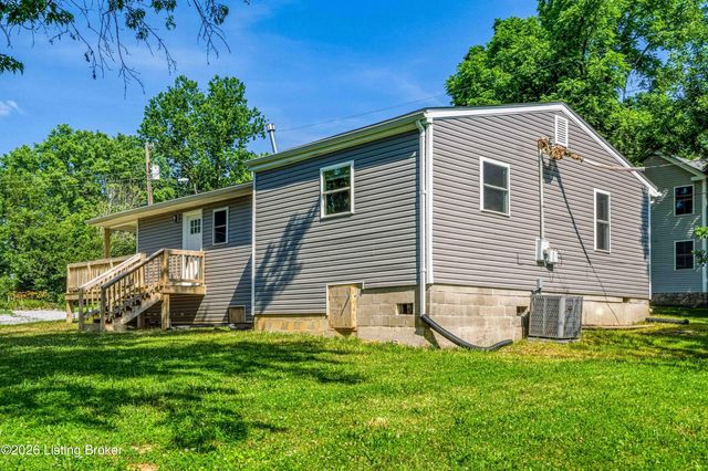 400 Maple Ct, La Grange, KY 40031