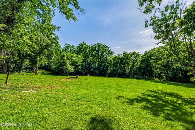 400 Maple Ct, La Grange, KY 40031
