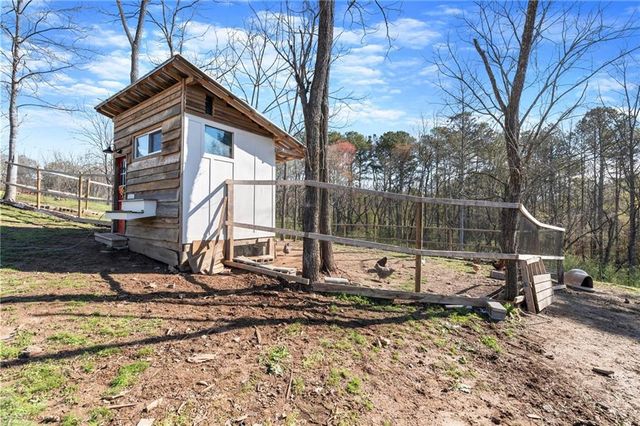 38 Hightower Road, Talking Rock, GA 30175