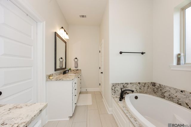 3731 Cruden Bay Dr, Zachary, LA 70791