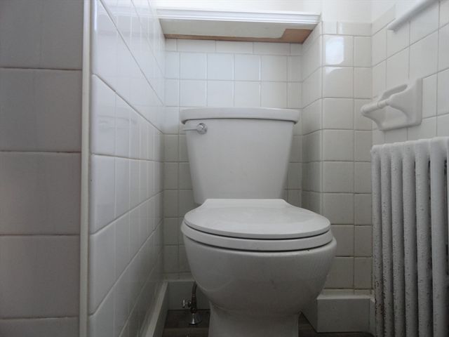 14 Rowe Hill Rd, Stoneham, MA 02180