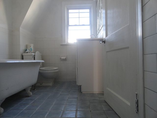 14 Rowe Hill Rd, Stoneham, MA 02180