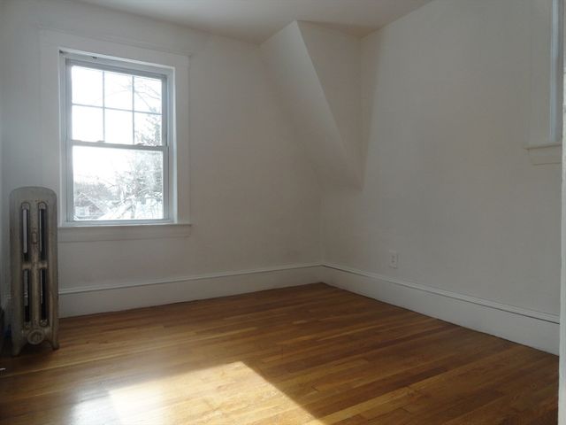 14 Rowe Hill Rd, Stoneham, MA 02180