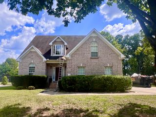 1725 Satterfield Ct, Murfreesboro, TN 37128