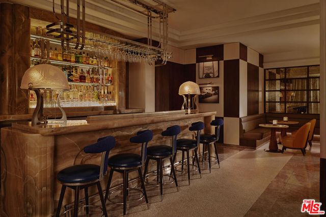 225 N Canon Drive 7D, Beverly Hills, CA 90210