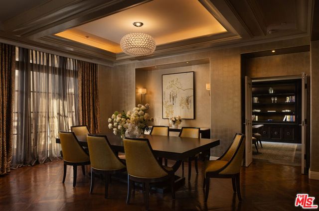 225 N Canon Drive 7D, Beverly Hills, CA 90210