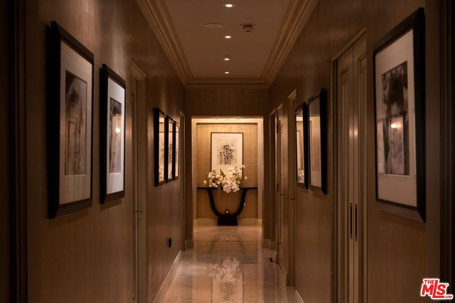 225 N Canon Drive 7D, Beverly Hills, CA 90210