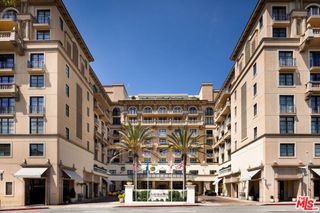 225 N Canon Drive 7D, Beverly Hills, CA 90210