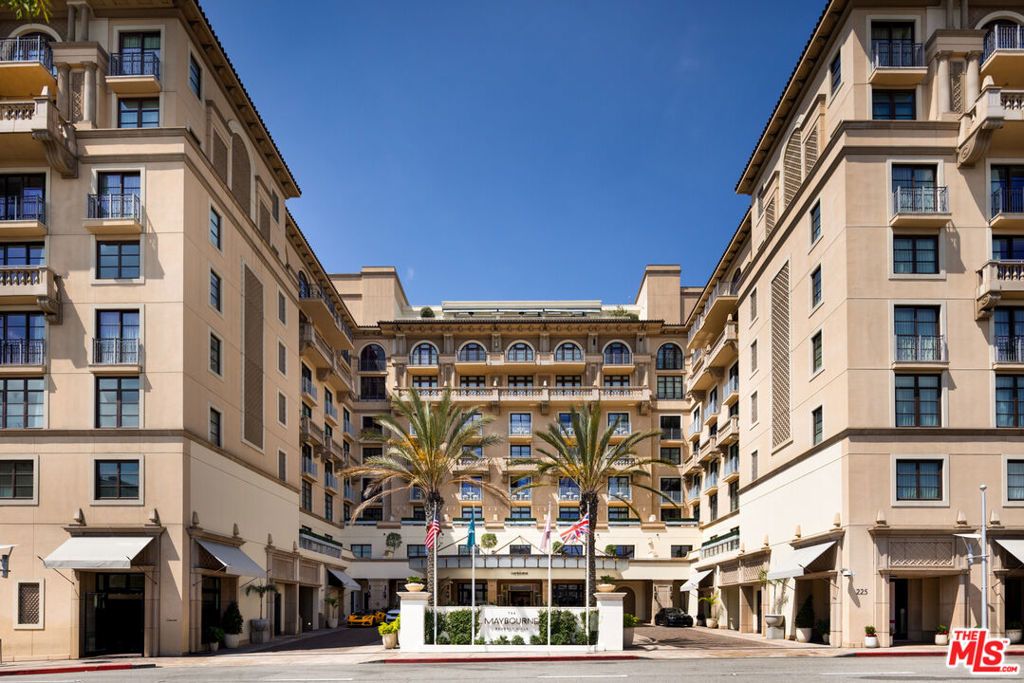 225 N Canon Drive 7D, Beverly Hills, CA 90210