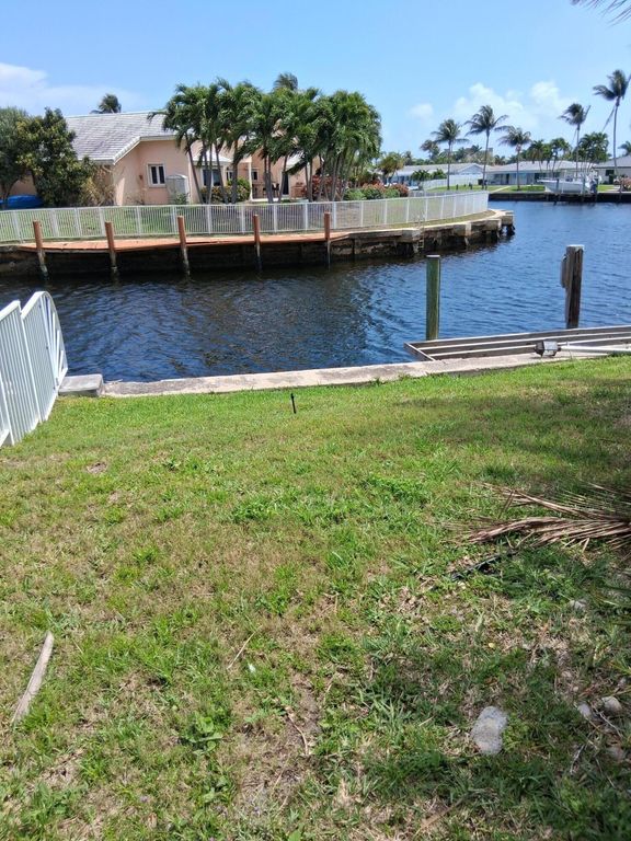 660 SE 7th Avenue, Pompano Beach, FL 33060