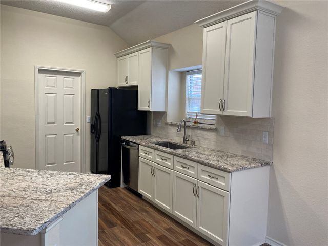 2212 Heatherton Place, Plano, TX 75023