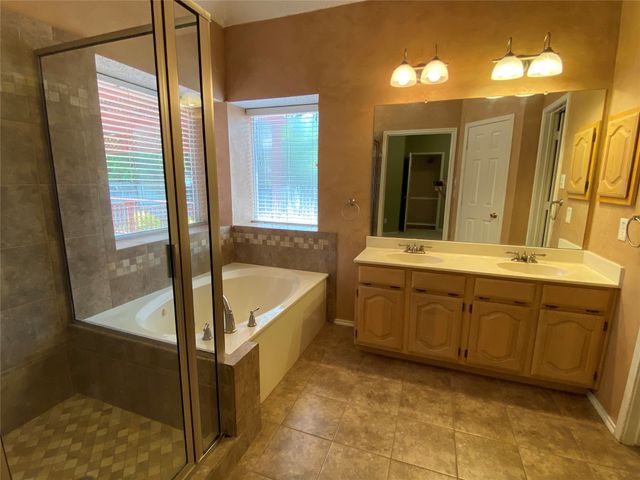 2212 Heatherton Place, Plano, TX 75023