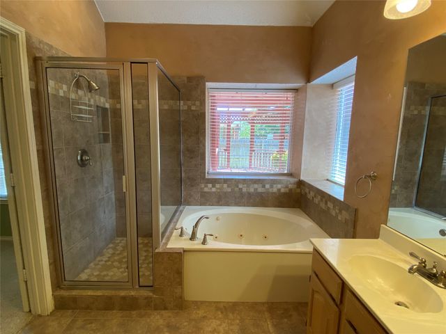 2212 Heatherton Place, Plano, TX 75023