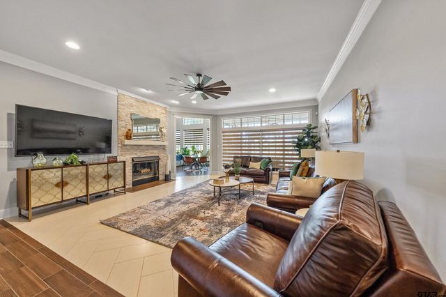 14451 Starlight Cir, Arp, TX 75750