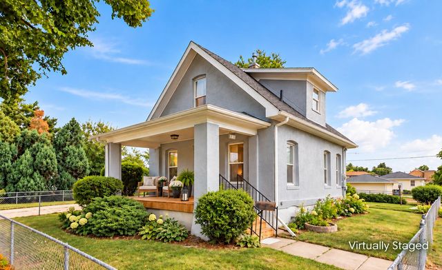 1700 AVENUE D, Council Bluffs, IA 51501