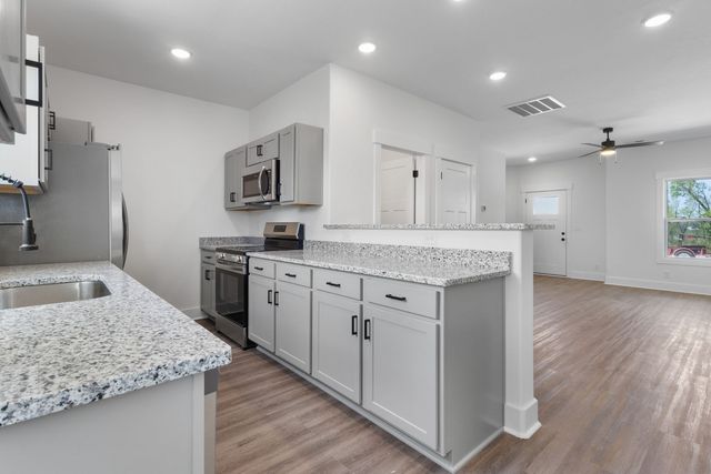 3854 Jockey Dr B8, Clarksville, TN 37042