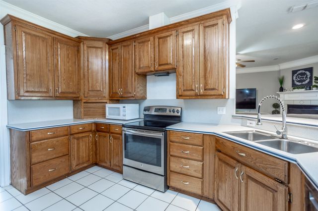 1107 Nortman Drive, Lindsay, TX 76250