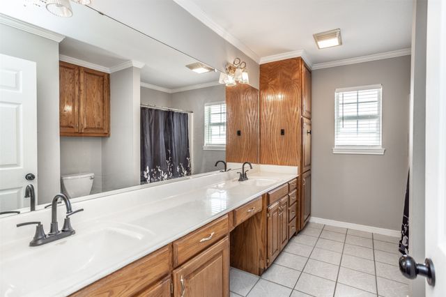 1107 Nortman Drive, Lindsay, TX 76250