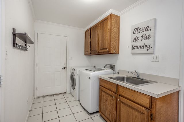 1107 Nortman Drive, Lindsay, TX 76250