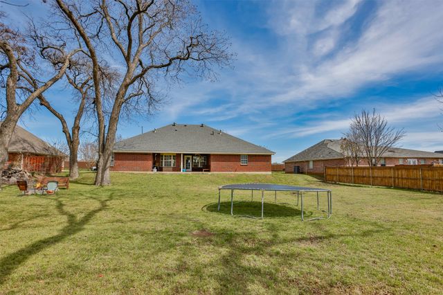 1107 Nortman Drive, Lindsay, TX 76250