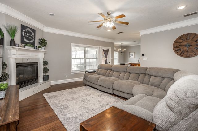 1107 Nortman Drive, Lindsay, TX 76250