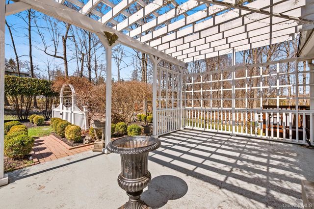 76 Smith Hill Road, Monsey, NY 10952