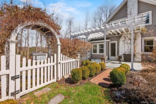 76 Smith Hill Road, Monsey, NY 10952