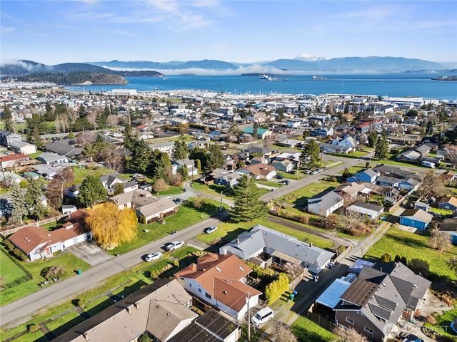 1205 35th Street, Anacortes, WA 98221